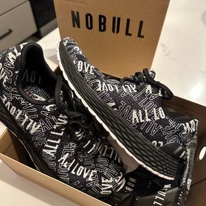 Nobu RipStop Runner All Love 9.5